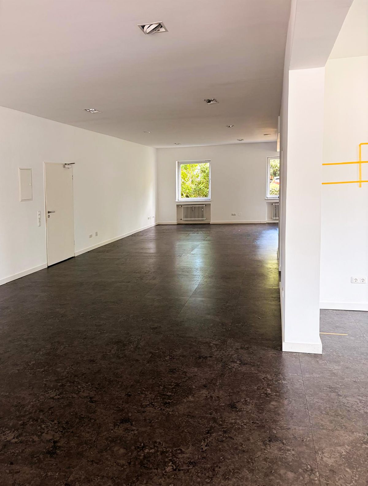 A view into the future BEWEI Lounge: a bright room with a dark stone floor
